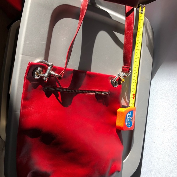 Deep red leather crossbody - Picture 2 of 5